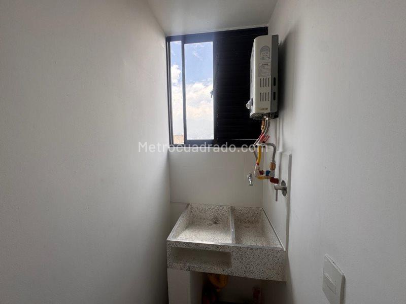 Remodeled 3BR Apartment Near San Lucas in El Poblado - 3
