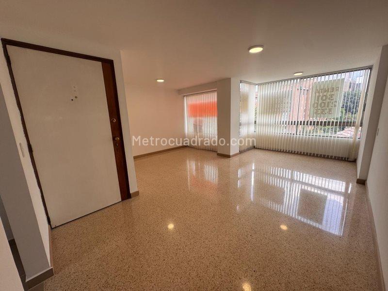Remodeled 3BR Apartment Near San Lucas in El Poblado - 4