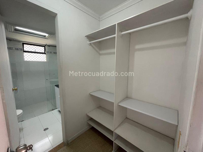 Apartamento Exclusivo de 4 Alcobas con Amenidades en El Poblado - 9