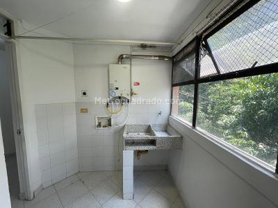 Apartamento en arriendo en Poblado, Medellín · foto 11 de 14