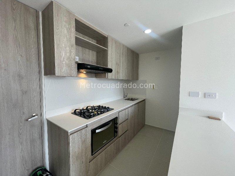 Apartamento nuevo de 3 habitaciones en arriendo en Itagüí (Pilsen)