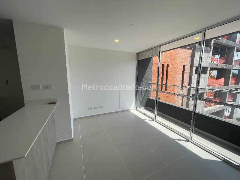 Apartamento nuevo de 3 habitaciones en arriendo en Itagüí (Pilsen) - 3