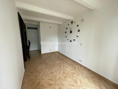 Apartamento en venta en Robledo, Medellín · foto 3 de 12