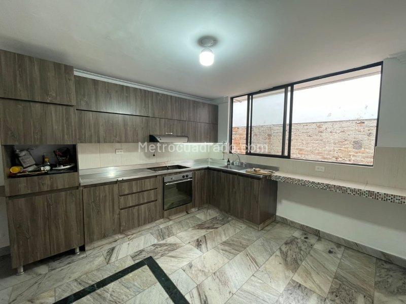 5BR House in Conquistadores (360 m²)