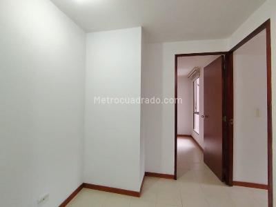 Apartamento de 3 alcobas en arriendo en Camino Verde, Envigado, 68 m² · foto 10 de 16