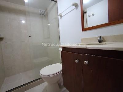 Apartamento de 3 alcobas en arriendo en Camino Verde, Envigado, 68 m² · foto 15 de 16