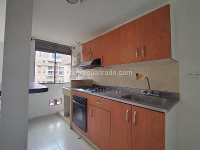 Apartamento de 3 alcobas en arriendo en Camino Verde, Envigado, 68 m² · foto 2 de 16