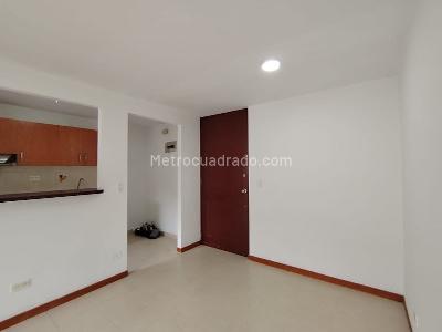 Apartamento de 3 alcobas en arriendo en Camino Verde, Envigado, 68 m² · foto 4 de 16