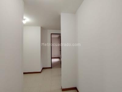 Apartamento de 3 alcobas en arriendo en Camino Verde, Envigado, 68 m² · foto 9 de 16