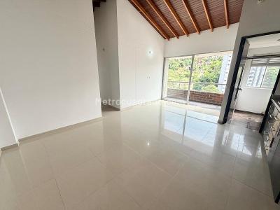 Apartamento de 3 alcobas en arriendo en El Trianon, Envigado, 80 m² · foto 3 de 11