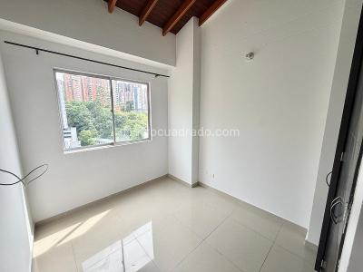 Apartamento de 3 alcobas en arriendo en El Trianon, Envigado, 80 m² · foto 7 de 11