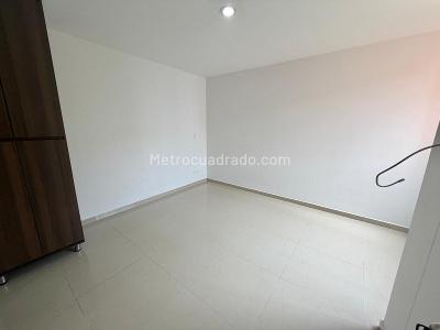 Apartamento de 3 alcobas en arriendo en El Trianon, Envigado, 80 m² · foto 9 de 11