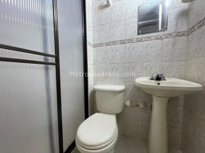 Apartamento de 3 alcobas en arriendo en Camino Verde, Envigado, 63 m² · foto 10 de 11