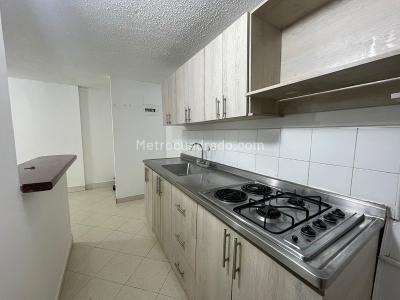 Apartamento de 3 alcobas en arriendo en Camino Verde, Envigado, 63 m² · foto 2 de 11