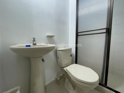 Apartamento de 3 alcobas en arriendo en Camino Verde, Envigado, 63 m² · foto 9 de 11