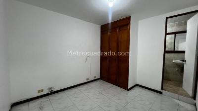 Apartamento de 3 alcobas en venta en El Portal, Envigado, 90 m² · foto 10 de 16