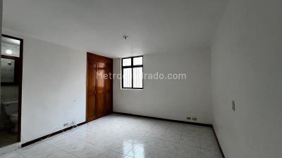Apartamento de 3 alcobas en venta en El Portal, Envigado, 90 m² · foto 12 de 16