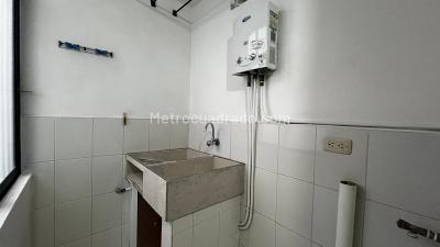 Apartamento de 3 alcobas en venta en El Portal, Envigado, 90 m² · foto 4 de 16
