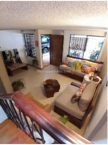 Apartamento en venta en Casa Dos Niveles El Dorado, Envigado · foto 2 de 18