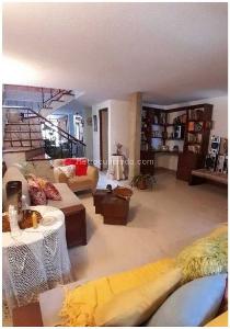 Apartamento en venta en Casa Dos Niveles El Dorado, Envigado · foto 3 de 18