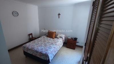 Apartamento de 4 alcobas en venta en Laureles, Medellín, 141 m² · foto 7 de 20