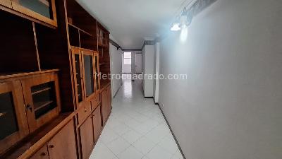 Apartamento de 4 alcobas en venta en Laureles La Castellana, Medellín, 90 m² · foto 6 de 14