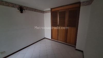 Apartamento de 4 alcobas en venta en Laureles La Castellana, Medellín, 90 m² · foto 4 de 14