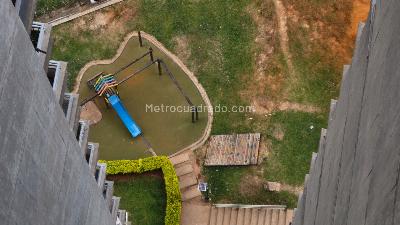 Apartamento de 3 alcobas en venta en Madera, Bello, 53 m² · foto 17 de 19