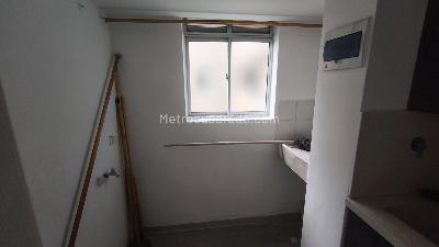 Apartamento de 3 alcobas en venta en Madera, Bello, 53 m² · foto 11 de 19