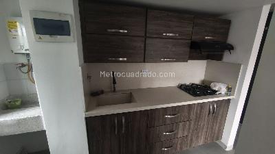 Apartamento de 3 alcobas en venta en Madera, Bello, 53 m² · foto 4 de 19