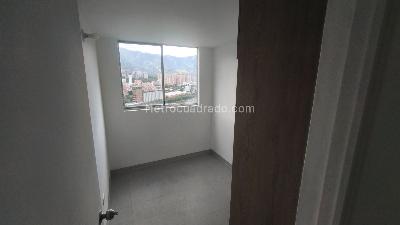 Apartamento de 3 alcobas en venta en Madera, Bello, 53 m² · foto 7 de 19