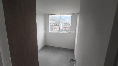 Apartamento de 3 alcobas en venta en Madera, Bello, 53 m² · foto 8 de 19