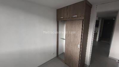 Apartamento de 3 alcobas en venta en Madera, Bello, 53 m² · foto 9 de 19