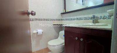 Apartamento de 3 alcobas en venta en San Diego Las Palmas, Medellín, 80 m² · foto 7 de 19