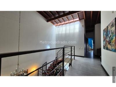 Casa de 3 alcobas en venta en El Atravesao, Envigado, 240 m² · foto 13 de 20