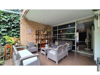 Casa de 3 alcobas en venta en El Atravesao, Envigado, 240 m² · foto 19 de 20