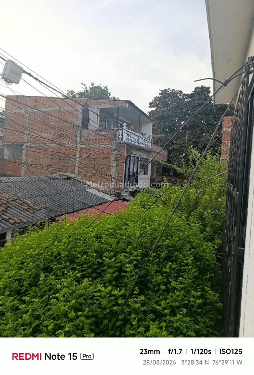 Casa de 4 habitaciones en arriendo en La Rivera 1, Cali — imagen 1 de 15