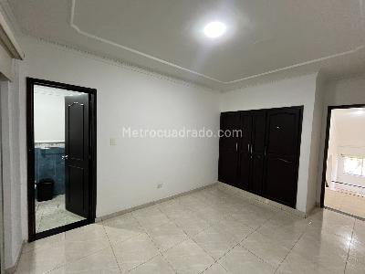 Casa de 5 alcobas en arriendo en Barrio Altico, Neiva, 332 m² · foto 5 de 14