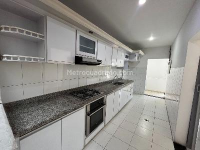 Casa de 5 alcobas en arriendo en Barrio Altico, Neiva, 332 m² · foto 9 de 14
