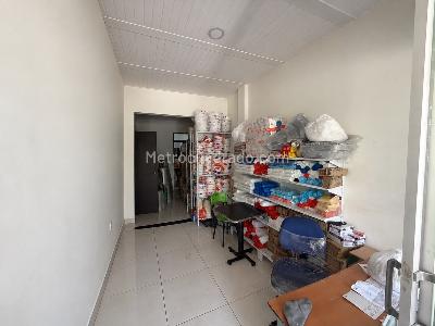 Casa de 5 alcobas en venta en Nn, Neiva, 324 m² · foto 4 de 20