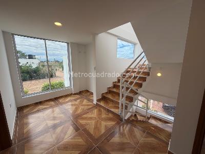 Casa de 4 alcobas en venta en La Esmeralda, Neiva, 240 m² · foto 12 de 15
