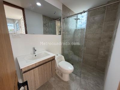 Casa de 4 alcobas en venta en La Esmeralda, Neiva, 240 m² · foto 13 de 15