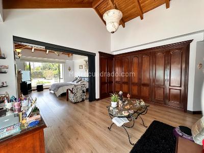 Casa de 5 alcobas en venta en Quintas De Serrezuela, Mosquera, 600 m² · foto 18 de 20