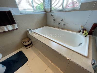 Casa de 5 alcobas en venta en Puerta Grande, Mosquera, 336 m² · foto 19 de 20