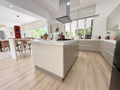 Casa de 4 alcobas en venta en El Paso, Girardot, 400 m² · foto 3 de 20