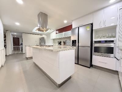 Casa de 5 alcobas en venta en Santa Paula, Bogotá, 530 m² · foto 3 de 20