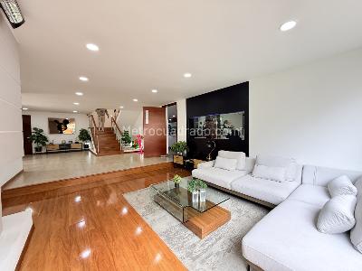 Casa de 5 alcobas en venta en Santa Paula, Bogotá, 530 m² · foto 14 de 20
