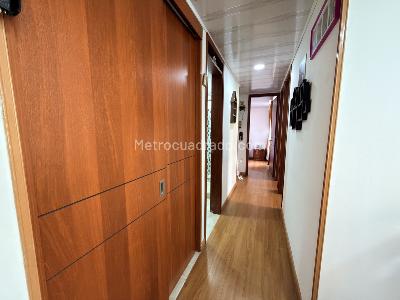 Apartamento en venta en Alejandria 5, Mosquera · foto 8 de 19