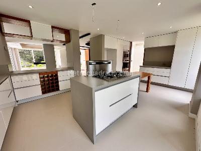 Casa de 3 alcobas en venta en Vereda Fragua, Chía, 370 m² · foto 9 de 20