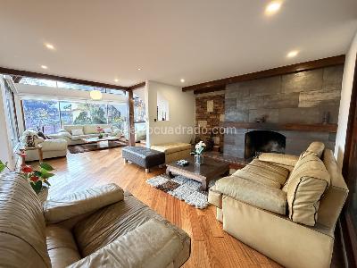 Casa de 3 alcobas en venta en Bosque De Pino, Bogotá, 451 m² · foto 3 de 20